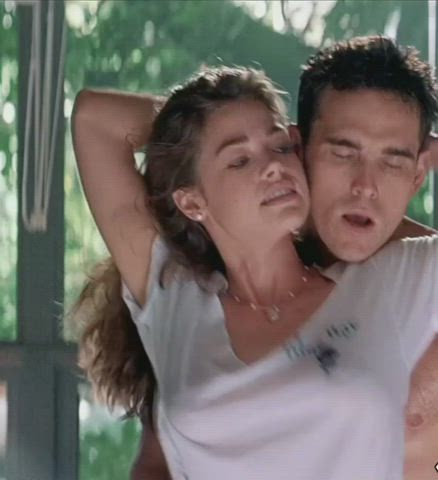 Denise Richards - Matt Dillon fondling the see through plot in 'Wild Things'