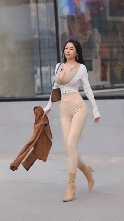 Big Tits Bouncing Chinese gif