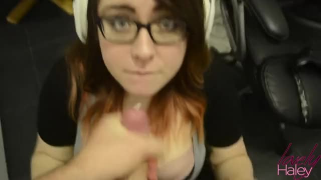 Cumslut gamer girl