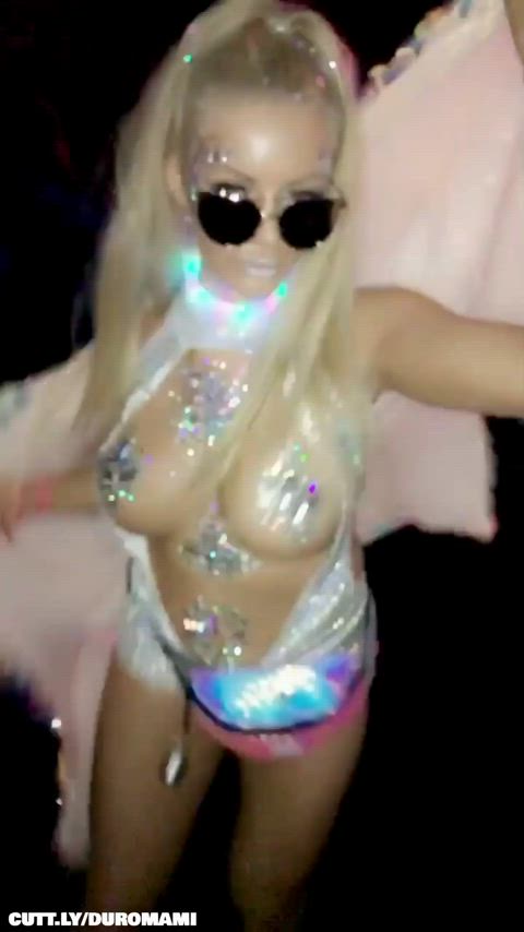 ass big ass big tits compilation dancing festival public sexy teen gif