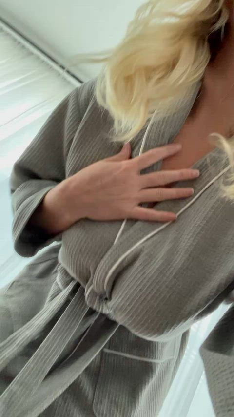 titty drop busty curvy milf body natural tits nsfw blonde naked gif