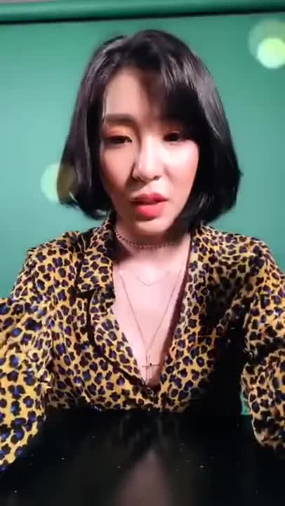 [181003] SNSD Tiffany Instagram Live 12