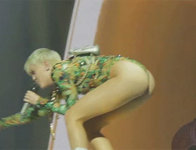 booty dancing miley cyrus gif