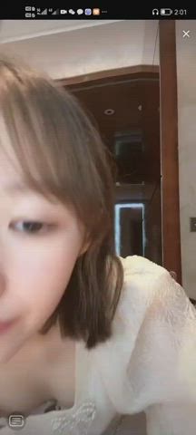 cleavage downblouse nipslip gif