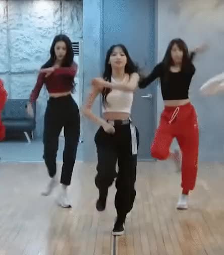 ezgif.com-gif-maker (18)