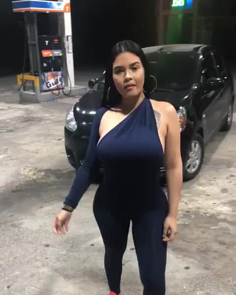 0penelope1 BzCB0qwl3 i