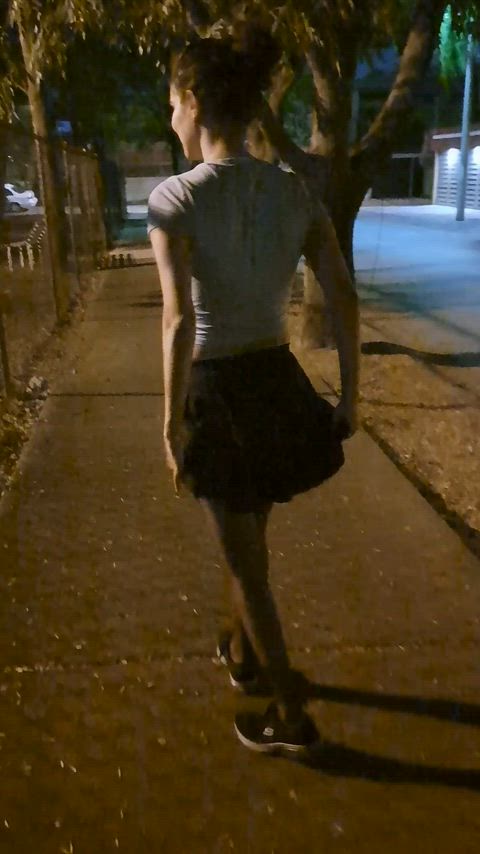 Just a random stroll in the park flashing hungry booties