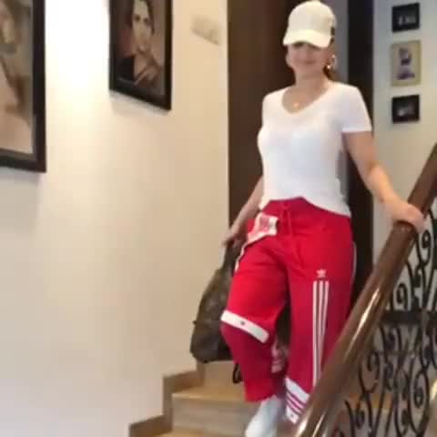 Ameesha patel bouncing boobs  ?❤️❤️❤️❤️