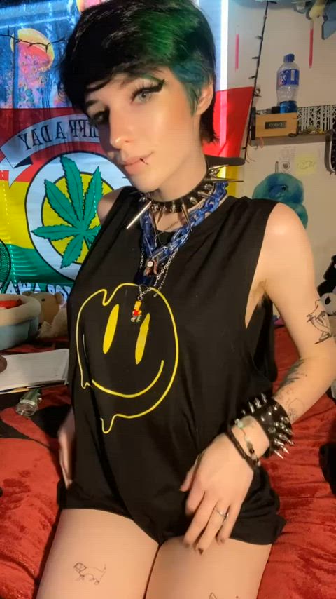 emo extra small goth short hair small tits short-hair-chicks gif