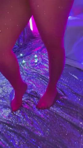 Violet Myers looking like a perfect porn mommy