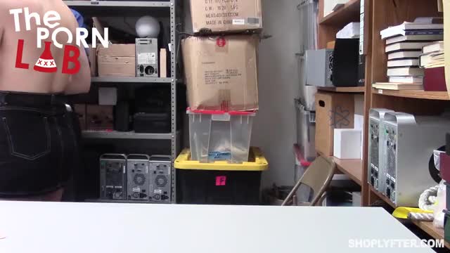 thepornlab.com/video/shoplyfter-naomi-nash-case-no-9031586?id=391