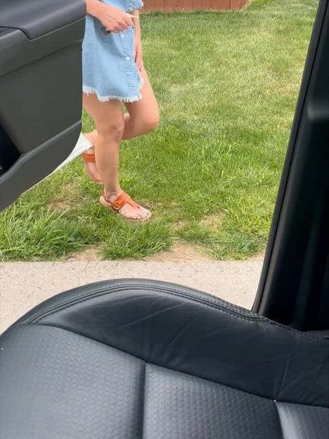 milf shaved pussy white girl gif