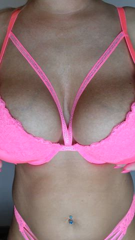 You like older women's tits