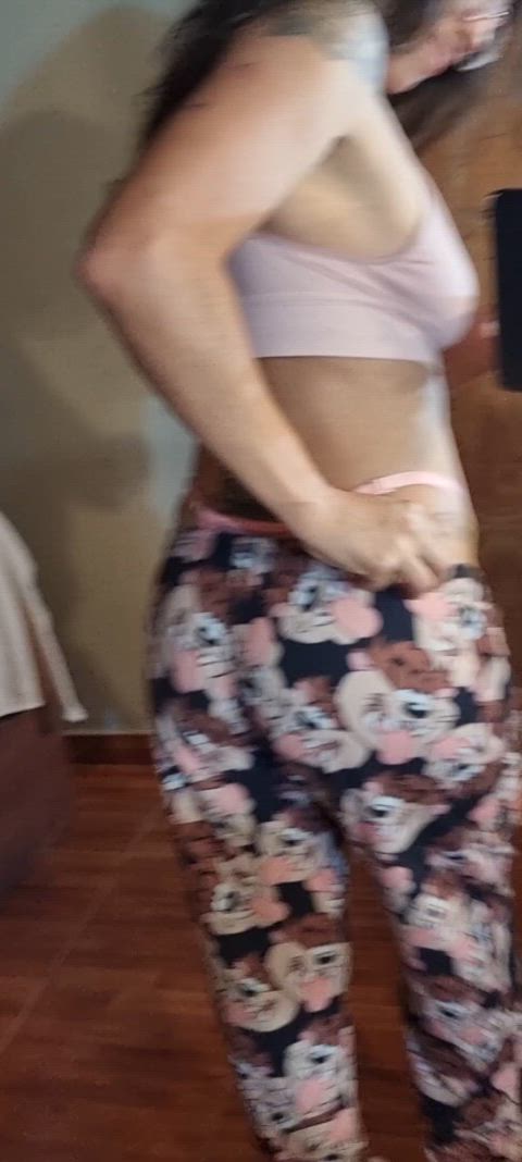 ass big ass glasses onlyfans tongue fetish gif
