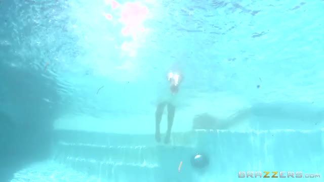 Brazzers - Nikki Gets Wet