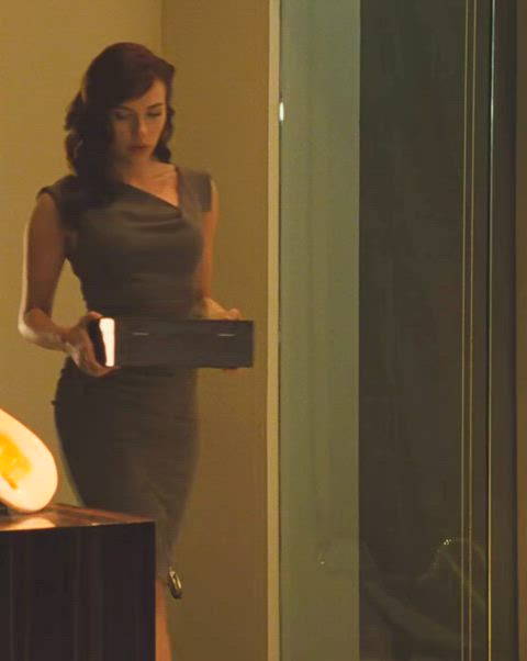 celebrity scarlett johansson sexy gif