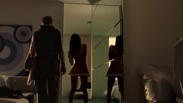 Michelle Monaghan stripping topless (HD, slowmo)