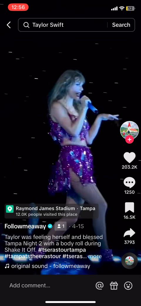 Mommy’s flawless body rolls