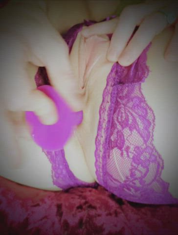 19 [F4M]Sending a masturbating video to every guy that upvotes ☺️ (My auto reply