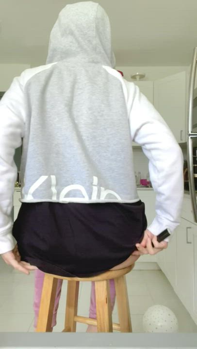 Guess what’s under my hoodie? Find all the playful , intimate quickies on my OF.