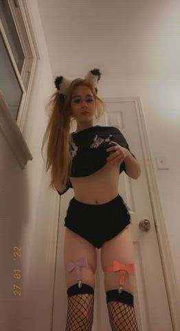 let me shake my ass for you <3