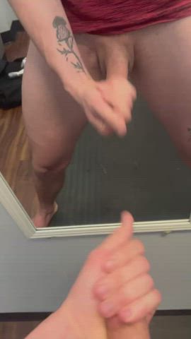 Got horny watching my bro doing squats, had to release in the gym changing room