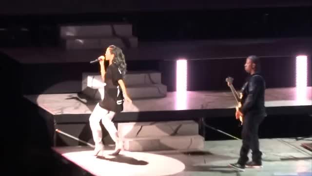 Rihanna You Da One Grand Stade Lille Metropole 2