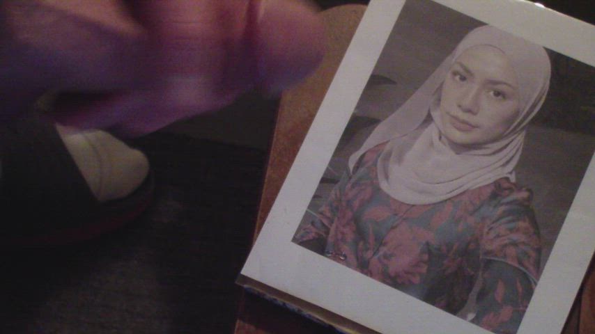 facial hijab tribute gif