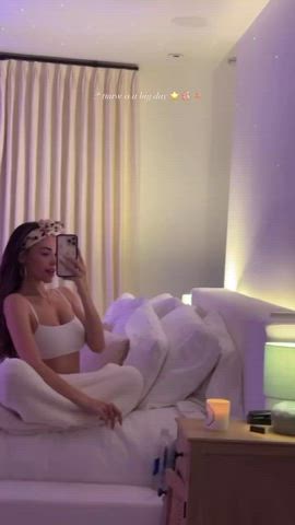 big tits brunette celebrity cleavage fake tits madison beer gif