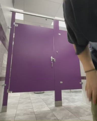 Bathroom Fitness Glasses Gym Legs Muscular Girl Nerd gif