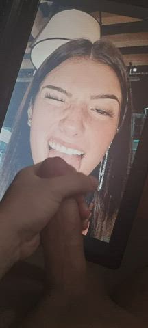 [reddit] Charlie got that cumshot on her face