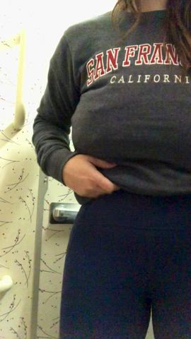 Having som fun showing my H cups off on airplanes today. I wonder if you're