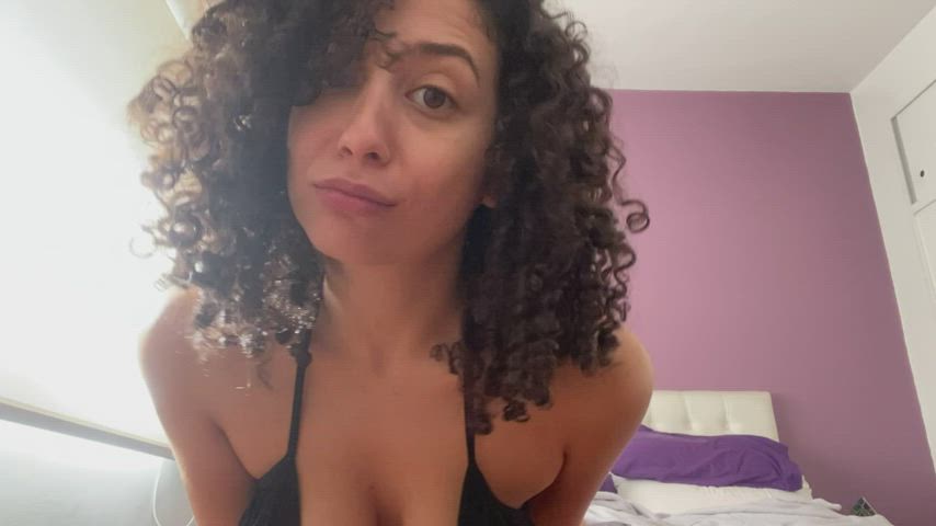 Do you like curly girls? ♥