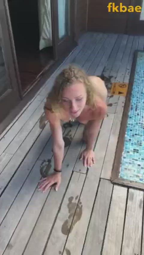big ass booty cute doggystyle pov public thebitesizedbitch lips-that-grip thick-booty
