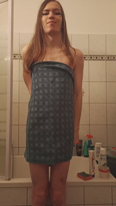 Im really unsure if i have the body for a towel drop, but here is one + a suprise~