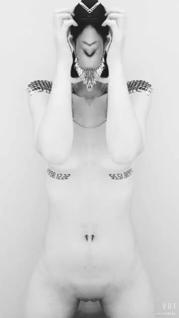 WANIMAL BW Mirror