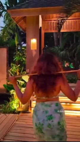 Look at that body jiggling she deserves a non stop pounding💦🥵