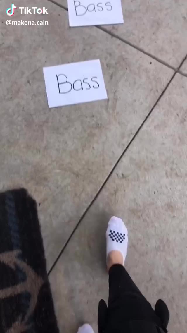 OMG IT WORKED!!! #react #foryou #featureme #omg #bass #musically #nowaythisworksomg