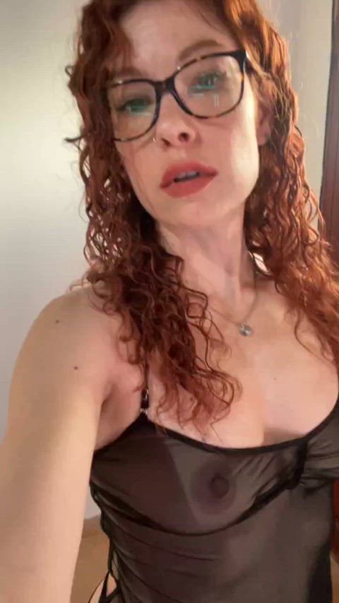 Sit down and look at me, it excites me that you see me with that pleased face wanting