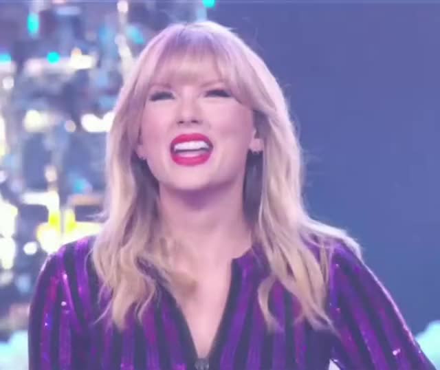 Celebrity Taylor Swift gif