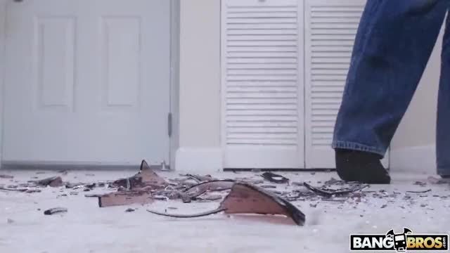 Big Ass Realtor Fucked by Tenant