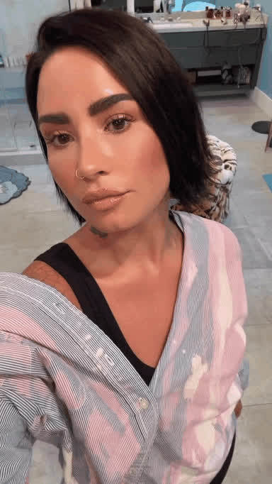 celebrity demi lovato sex gif