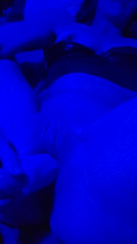 M33 f33 looking for couples only ;)