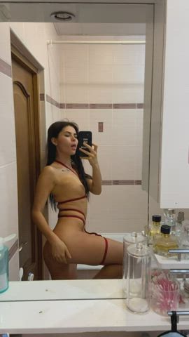 Can I be your tiny fuck toy😈