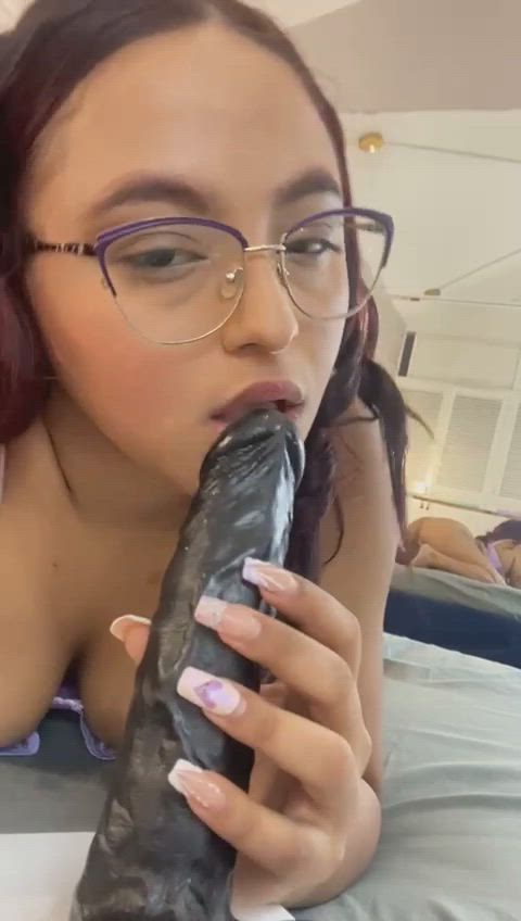 bbc bbc slut cam camsoda camgirl chaturbate webcam r/bbc_splitscreen gif