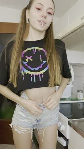 Come with me if you want to lick