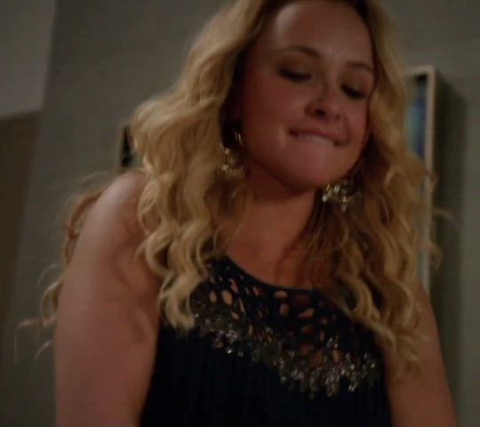 bra celebrity cleavage hayden panettiere gif