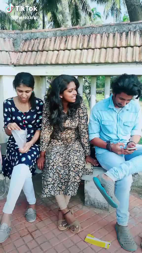 U.  Know my love??? #love u. #miss u.. #nellikka #fetureme #duet #pcz #ok #unniyappam