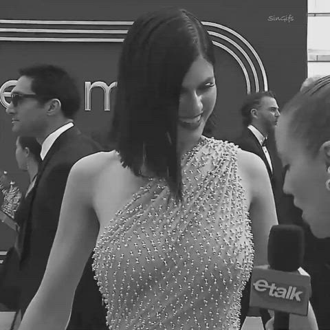 alexandra daddario blue eyes braless celebrity natural tits gif