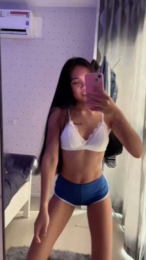 Really wish an older man would fuck me right now